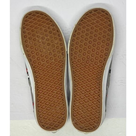 Vans Off the Wall Unisex X Disney Classic Slip On Mickey Mouse Mens 8 Shoes main image 5